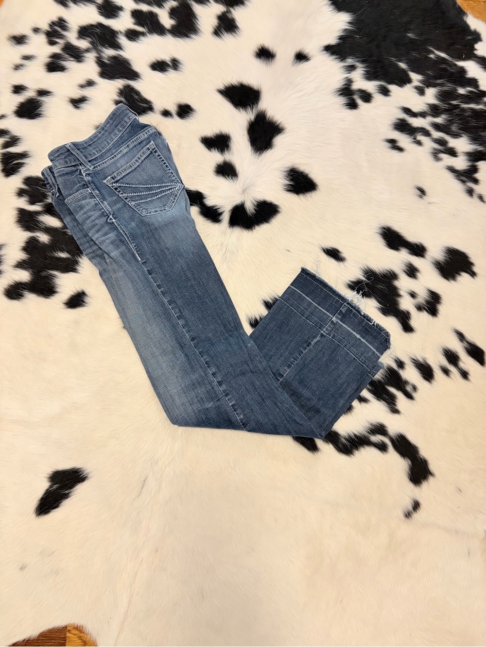 Ariat Straight Leg Jeans in Mid Blue Wash